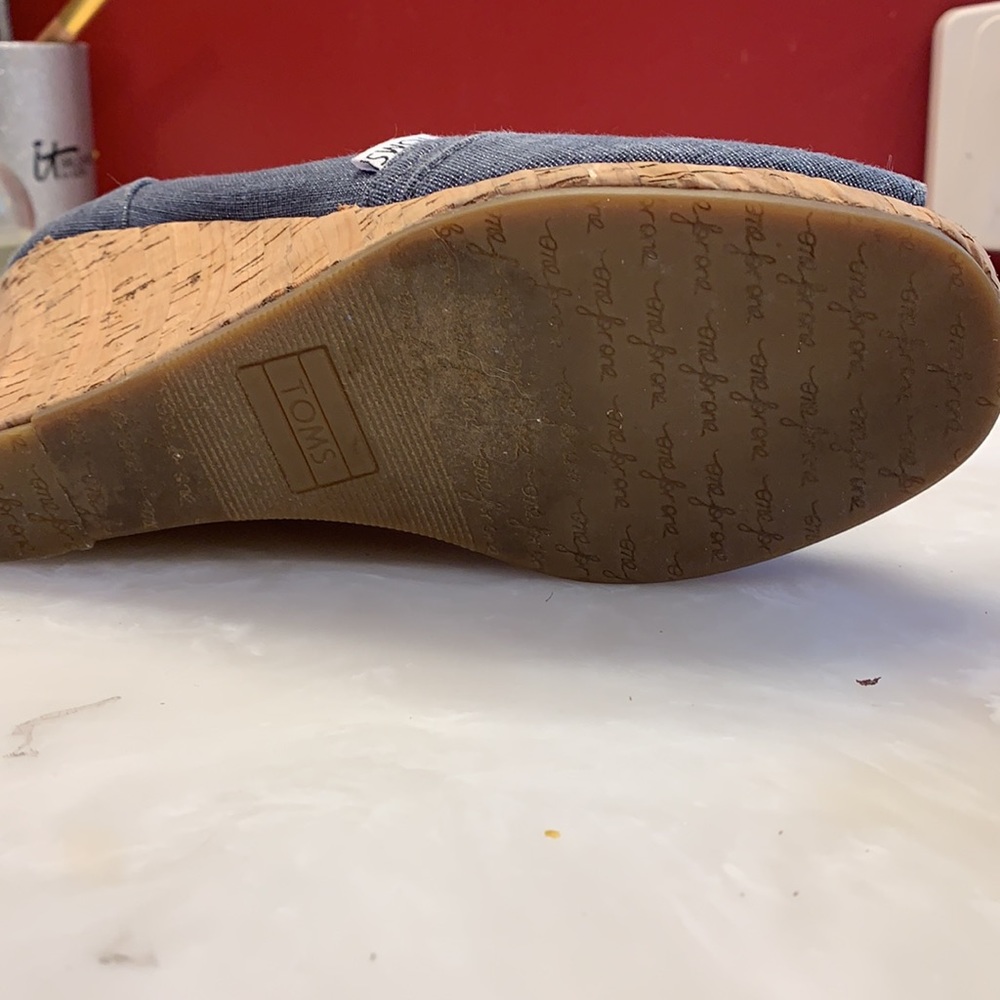 Tom’s Wedges, Size 6 - Picture 5 of 5